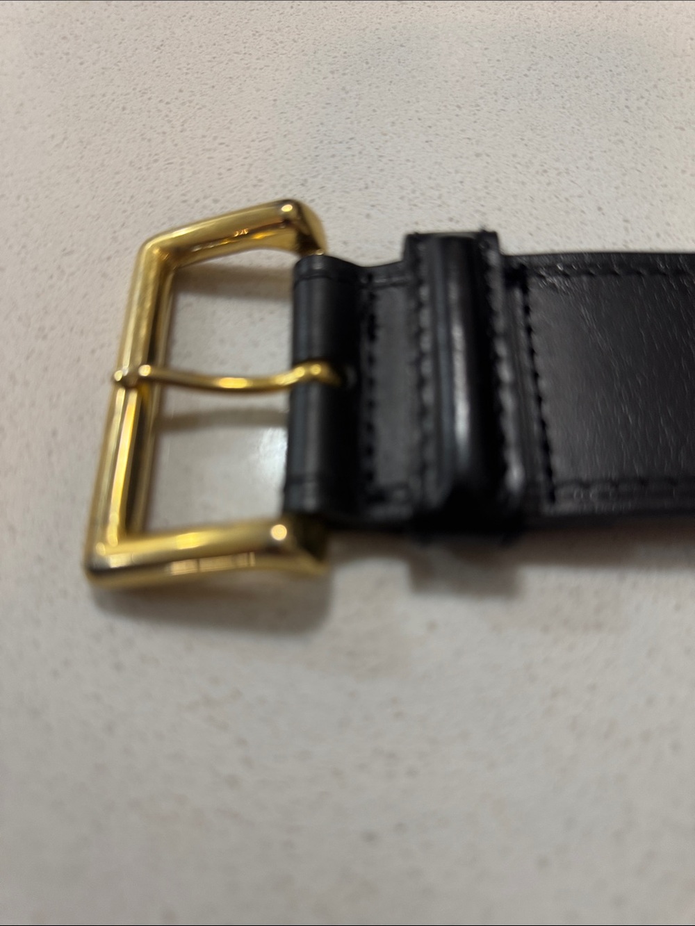 Vintage black leather belt with brass buckle & gold circles- small (as is scuff) - Picture 4 of 16
